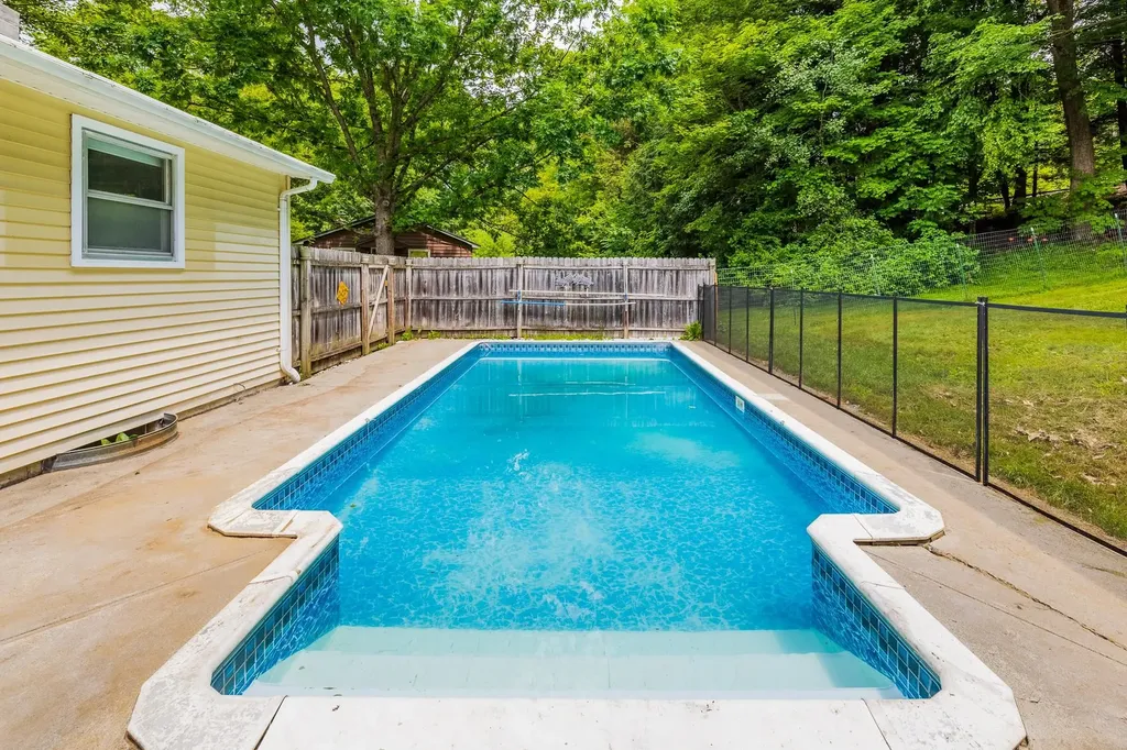 78 Carbonti Circle Arlington VT 05250