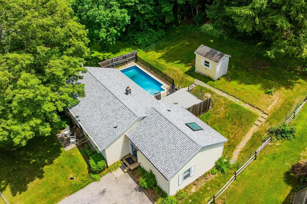 78 Carbonti Circle Arlington VT 05250