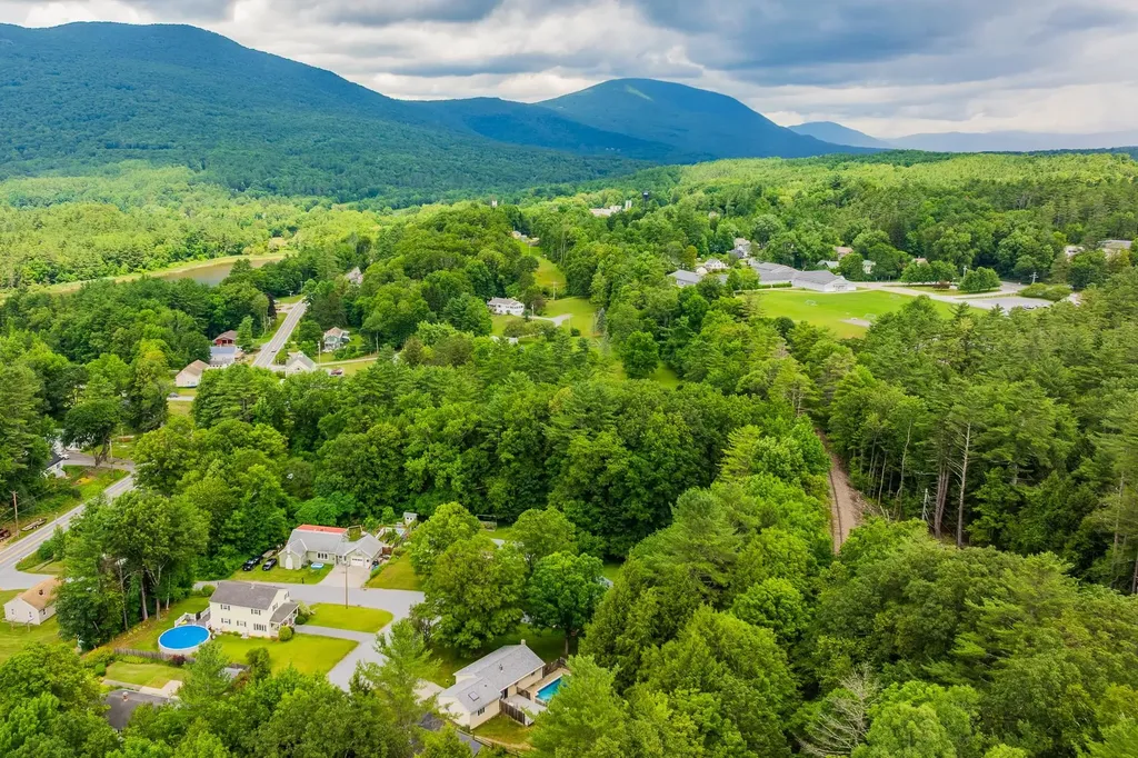 78 Carbonti Circle Arlington VT 05250