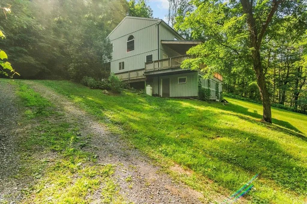 509 Thompson Pond Road Pownal VT 05261