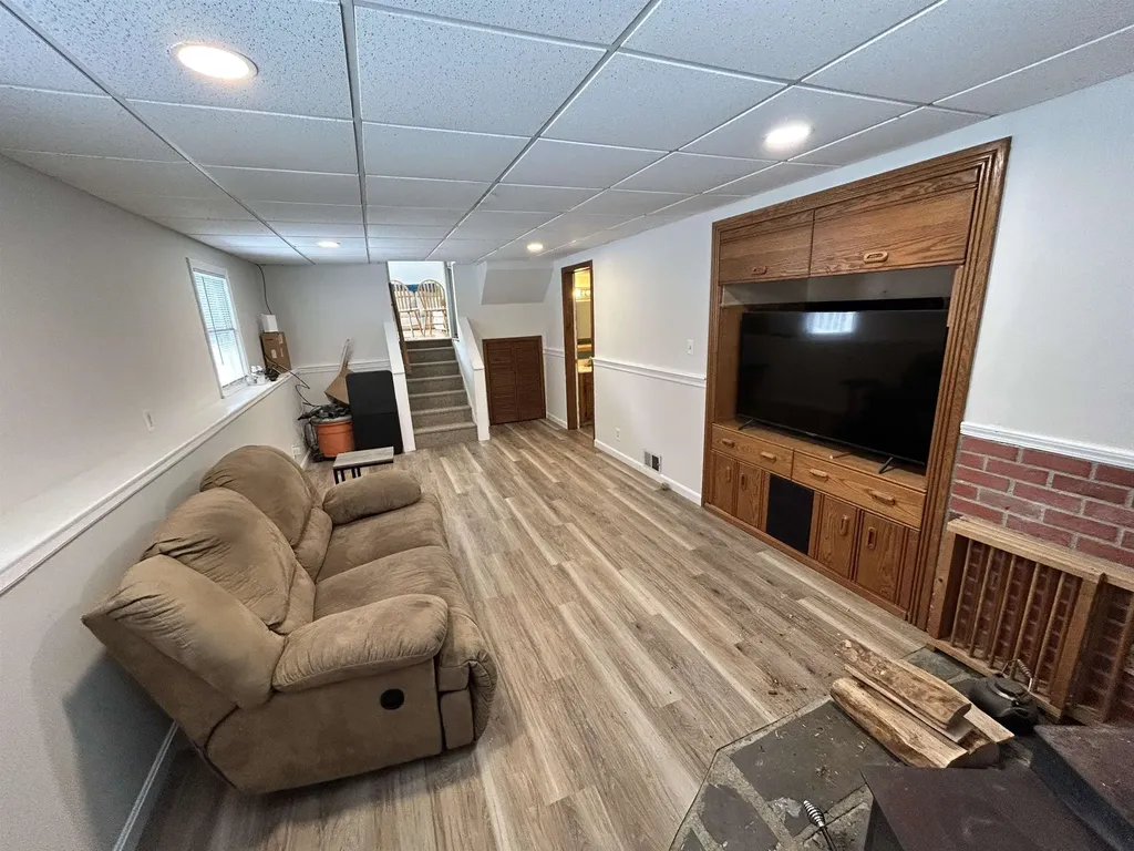 12 Pingree Hill Road Derry NH 03038