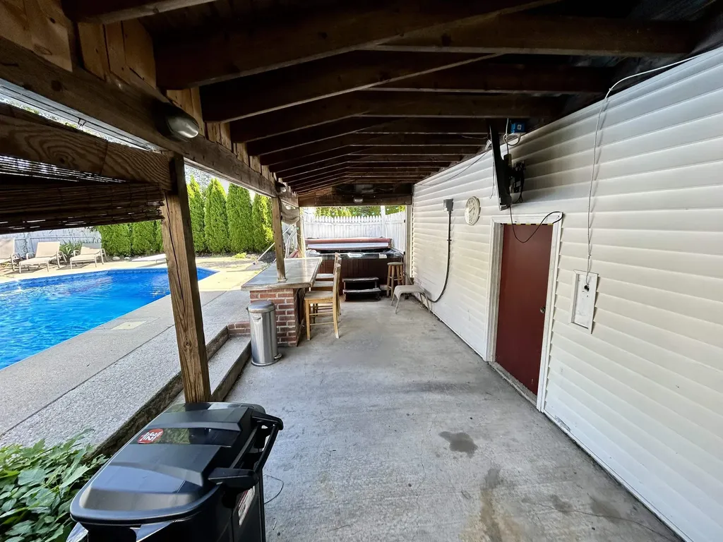 12 Pingree Hill Road Derry NH 03038