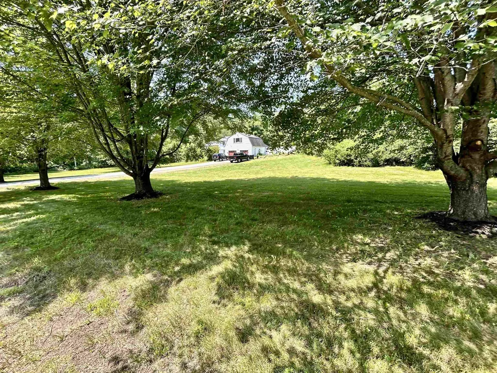 12 Pingree Hill Road Derry NH 03038