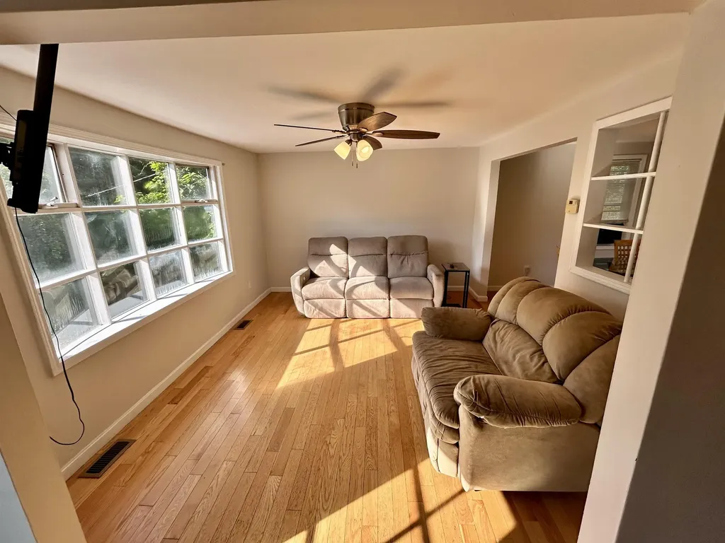 12 Pingree Hill Road Derry NH 03038