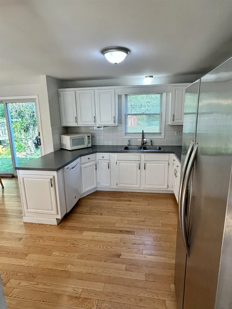 12 Pingree Hill Road Derry NH 03038