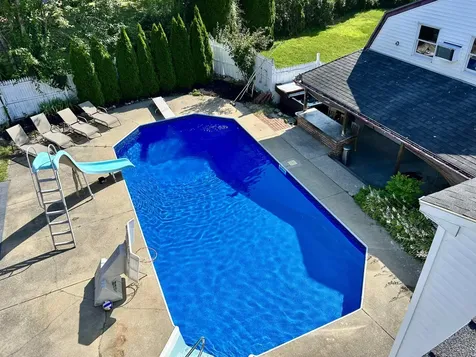 12 Pingree Hill Road Derry NH 03038