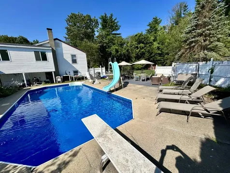 12 Pingree Hill Road Derry NH 03038