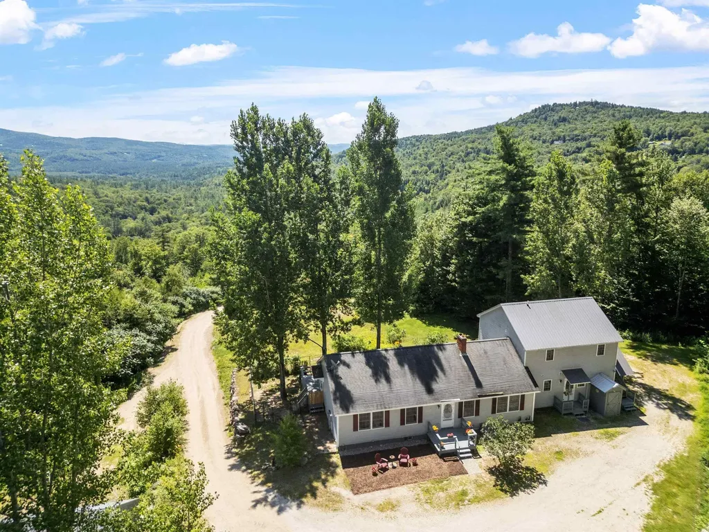 28 Lindsley Circle Campton NH 03223