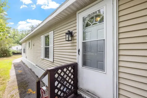 4 Leanne Drive Concord NH 03302