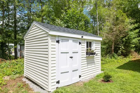 4 Leanne Drive Concord NH 03302