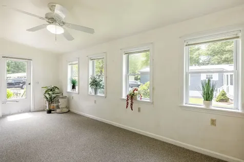 4 Leanne Drive Concord NH 03302