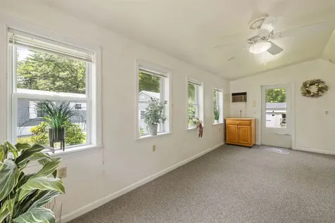 4 Leanne Drive Concord NH 03302