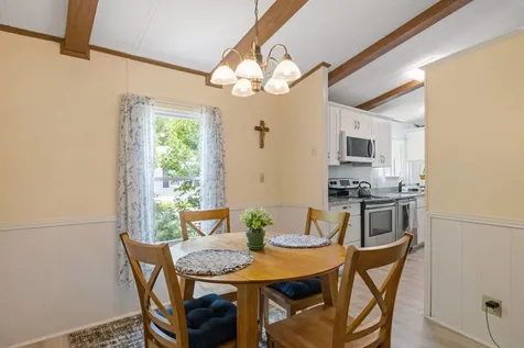 4 Leanne Drive Concord NH 03302