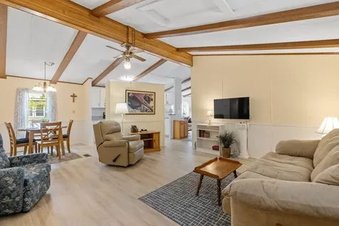 4 Leanne Drive Concord NH 03302