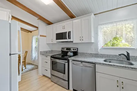 4 Leanne Drive Concord NH 03302