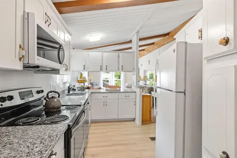 4 Leanne Drive Concord NH 03302