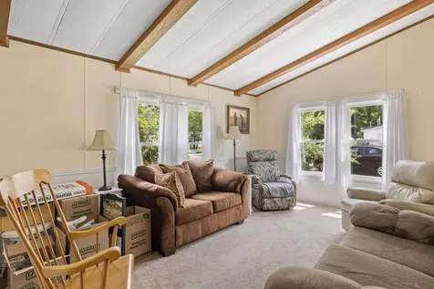 4 Leanne Drive Concord NH 03302