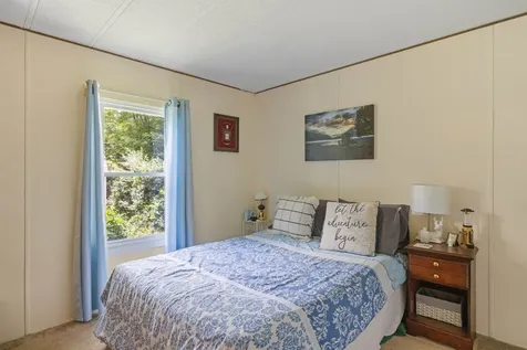 4 Leanne Drive Concord NH 03302