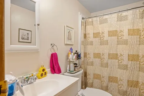 4 Leanne Drive Concord NH 03302