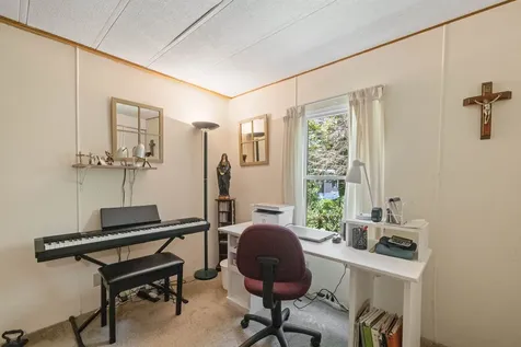 4 Leanne Drive Concord NH 03302