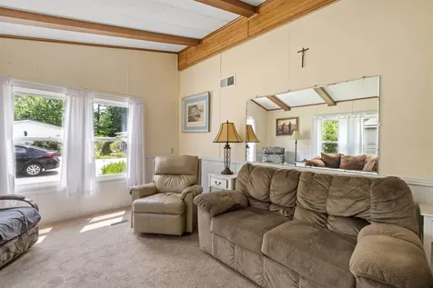 4 Leanne Drive Concord NH 03302