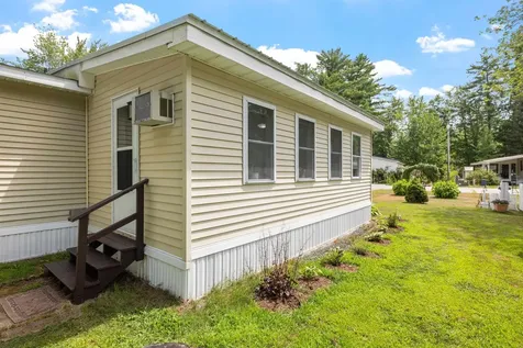 4 Leanne Drive Concord NH 03302