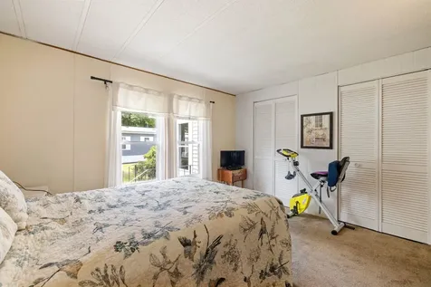 4 Leanne Drive Concord NH 03302