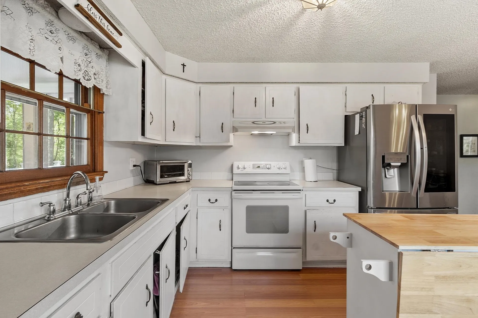 60 Glen Forest Drive Manchester NH 03109