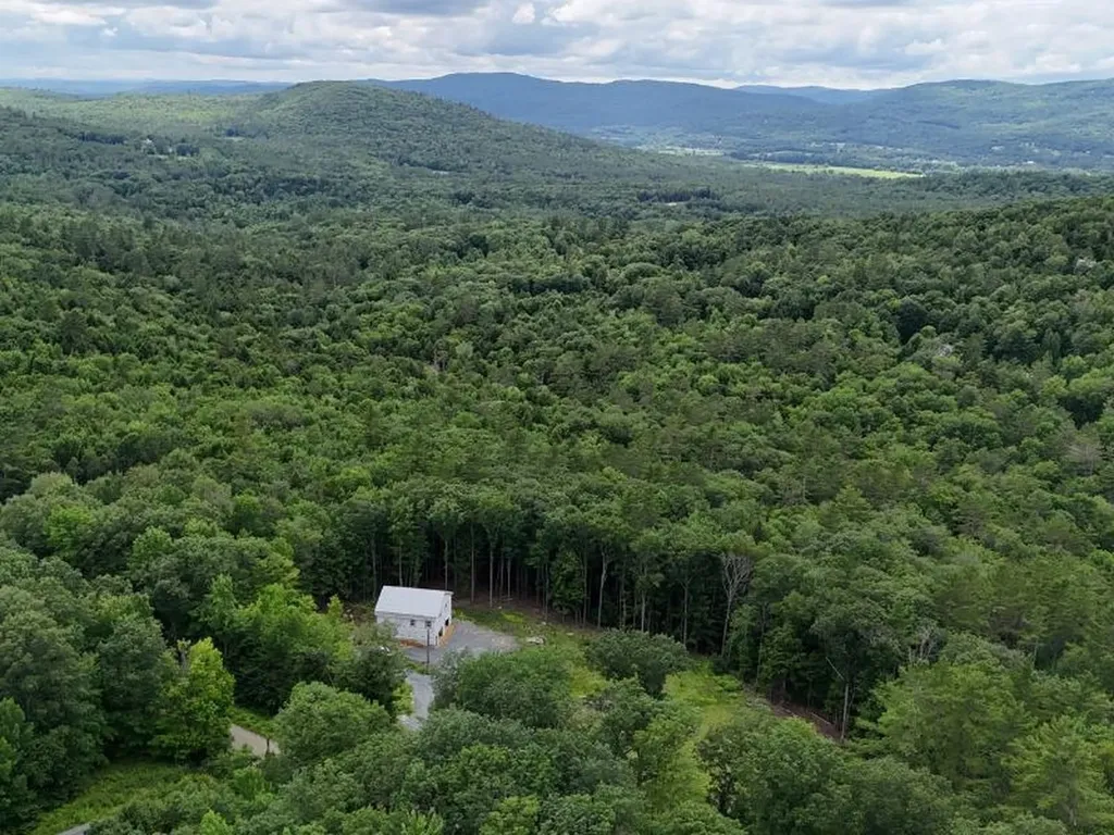 68 Norris Road Orford NH 03777