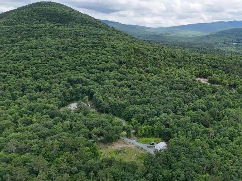 68 Norris Road Orford NH 03777