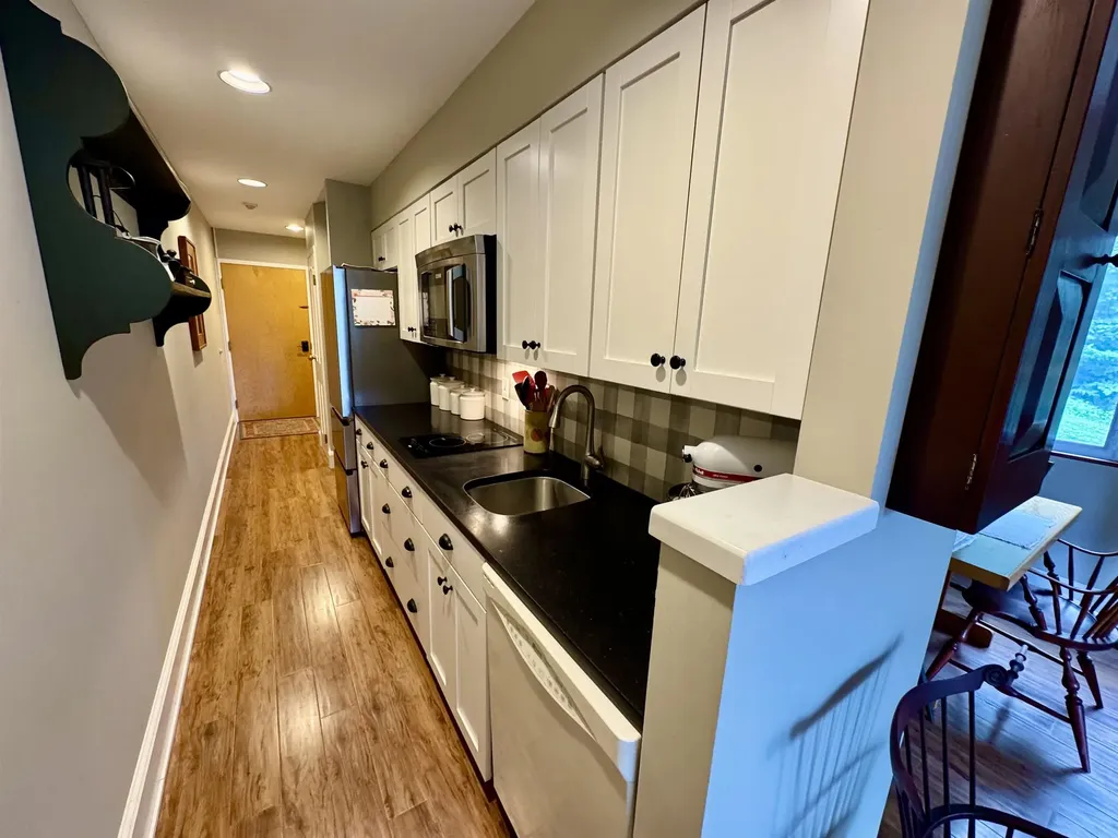 30 Mountainside Drive Warren VT 05674