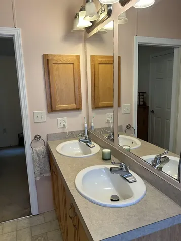 3 Pierce Lane Loudon NH 03307