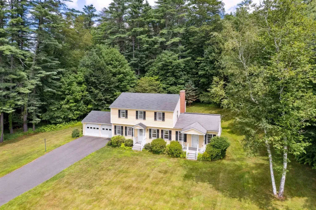 22 Kingsford Road Hanover NH 03755