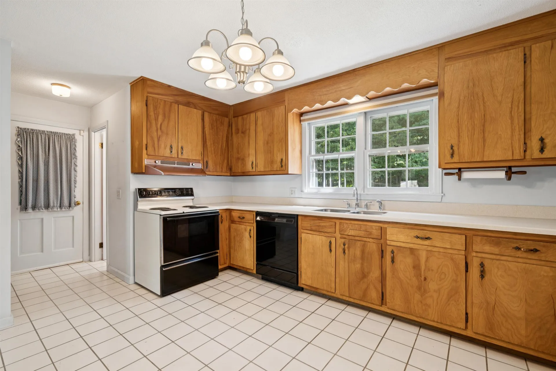 22 Kingsford Road Hanover NH 03755