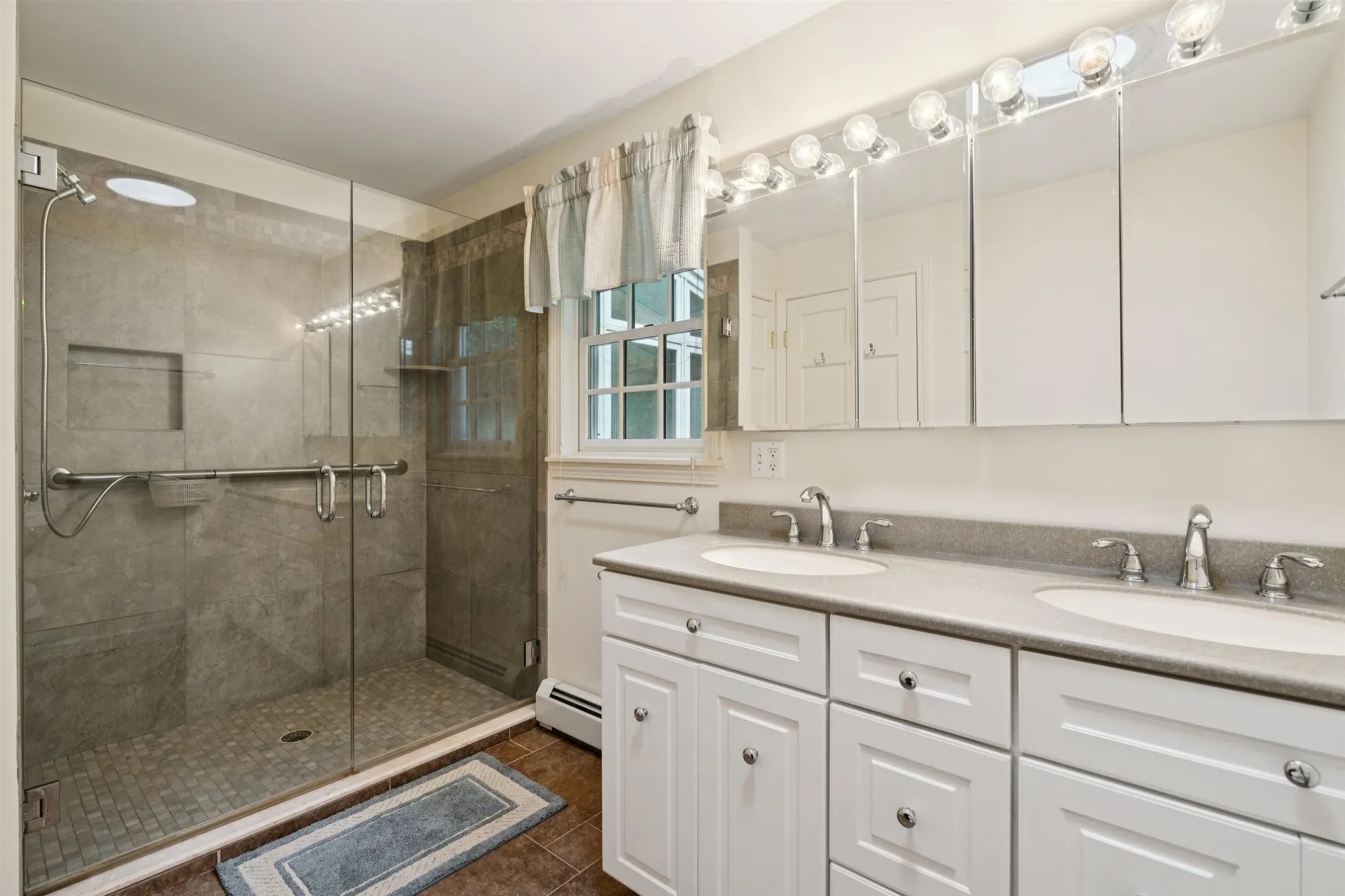 22 Kingsford Road Hanover NH 03755