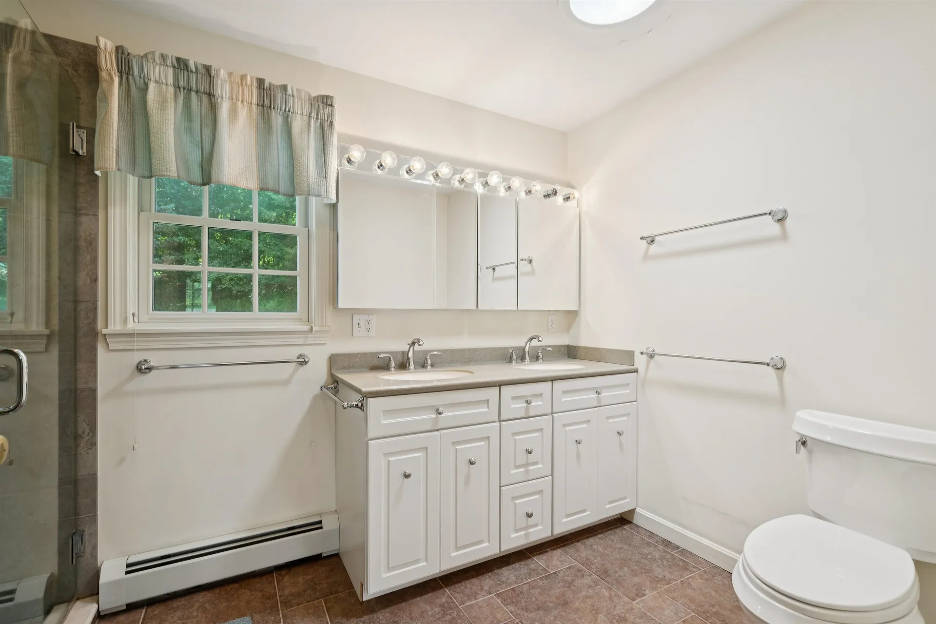 22 Kingsford Road Hanover NH 03755