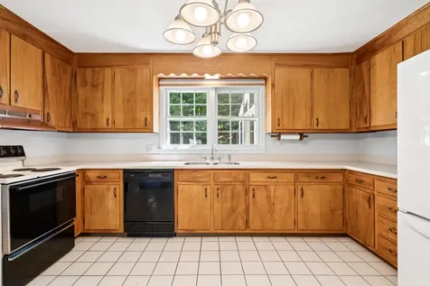 22 Kingsford Road Hanover NH 03755