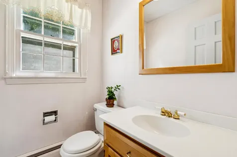 22 Kingsford Road Hanover NH 03755