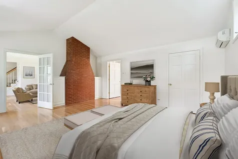 22 Kingsford Road Hanover NH 03755