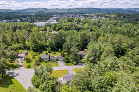 22 Kingsford Road Hanover NH 03755