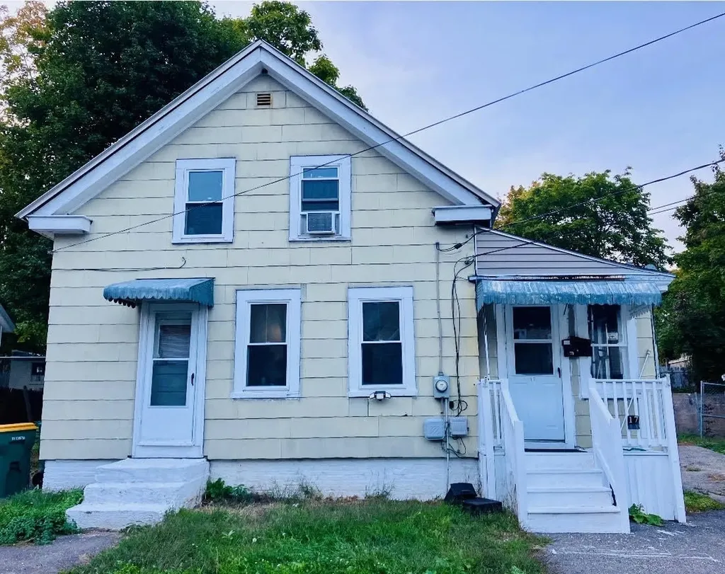 17 Gagne Street Rochester NH 03867