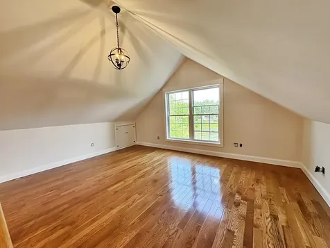 8 Dulcies Point Road Kingston NH 03848