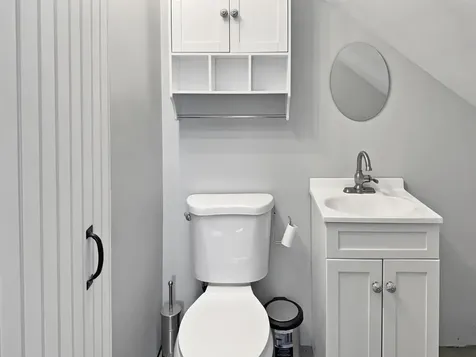 8 Dulcies Point Road Kingston NH 03848