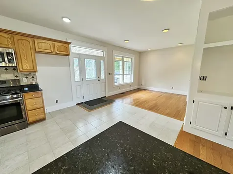 8 Dulcies Point Road Kingston NH 03848