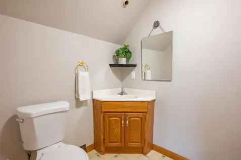 7 Kristin Drive Derry NH 03038