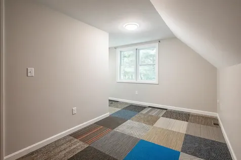 7 Kristin Drive Derry NH 03038