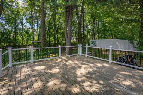 7 Kristin Drive Derry NH 03038