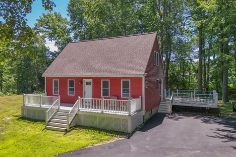 7 Kristin Drive Derry NH 03038