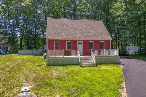 7 Kristin Drive Derry NH 03038