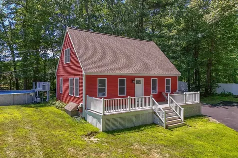 7 Kristin Drive Derry NH 03038